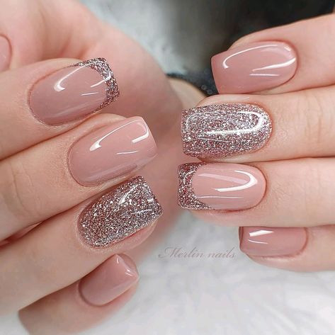 Elegant Touch Nails, Nude Nail Designs, Glitter Gel Nails, Blush Nails, Bling Acrylic Nails, Fancy Nails, Short Acrylic Nails, Gold Nails, Nude Nails