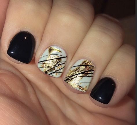 Spider Gel, Semi Permanente, Gold Nail, White Nail Art, Foil Nails, Gel Nail Designs, Fancy Nails, Short Acrylic Nails, Gel Nail Art