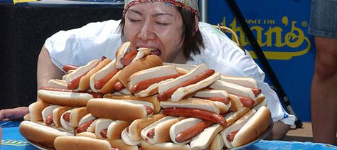 How Many Hot Dogs Did They Eat?! -- Concept: Linear and Quadratic Functions -- CCSS Standards: 8.F.3, 8.F.4, F.BF.1, F.BF.2, F-BF.2, F-LE.5 Funny Baby Images, Justin Bieber Jokes, American Funny Videos, Indian Funny, Best Funny Photos, Funny Dog Photos, Funny Pictures For Kids, Funny News, Miyagi