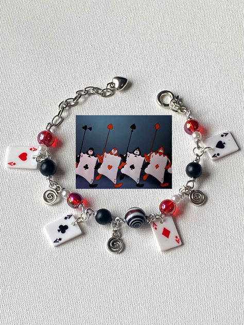 Alice And Wonderland Accessories, Queen Of Hearts Bracelet, Queen Of Heart Accessories, Alice In Wonderland Jewelry Diy, Alice In Wonderland Bracelet, Queen Of Hearts Jewelry, Alice In Wonderland Jewelry, Heart Jewelry Diy, Queen Of Hearts Alice