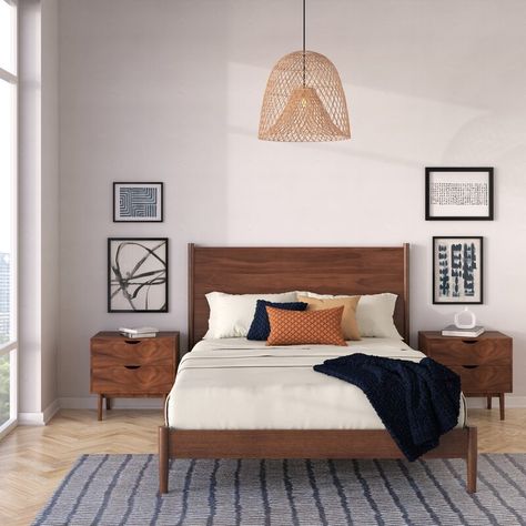 Idea Bilik Tidur, Rental Bedroom, Reka Bentuk Bilik Tidur, Walnut Bedroom, Hiasan Bilik Tidur, Bed Platform, Mirror Wall Bedroom, Mid Century Modern Bedroom, Solid Wood Bed