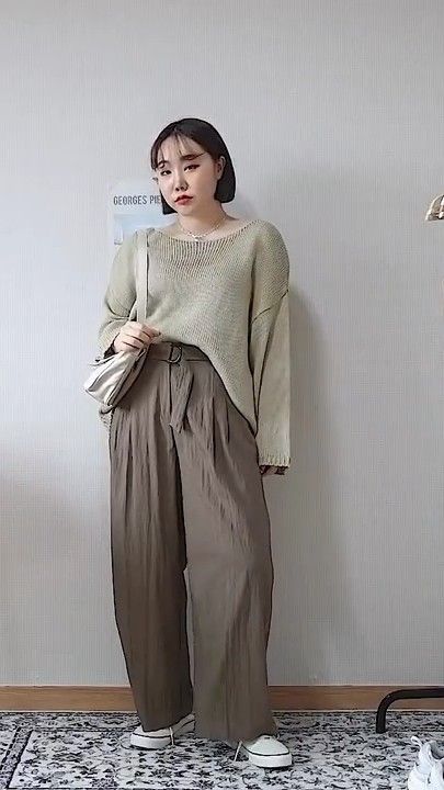 [Promotion] 74 Must Have Korean Plus Size Fashion For Women Tricks You Need To Know In All Season #koreanplussizefashionforwomen Cubby Women Outfits Style, Plus Size Korean Fashion Women's Casual, Korean Street Fashion Plus Size, Korean Fashion Midsize, Apple Shape Fashion Plus Size, Korean Big Size Fashion, 2000s Fashion Outfits Plus Size, Summer Korean Outfits Street Styles, Plus Size Korean Outfits