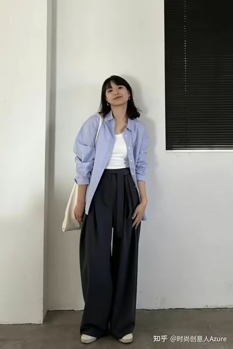 Minimal Women Outfit, Outfit Korean Street Styles, Korean Casual Outfits Women, Japan Style Outfits Casual, School Outfits Korean Style, Korean Work Outfit, Korean Office Outfit, Minimal Casual Outfit, Simple Office Outfit