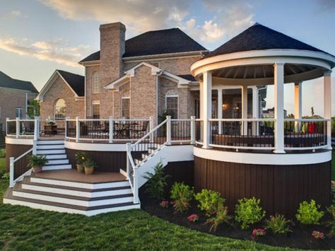 white and brown wooden backyard deck Wood Deck Designs, Large Patio, Deck Designs, Real Estat, Villa Plan, Diy Deck, Backyard Deck, Patio Designs, Building A Deck