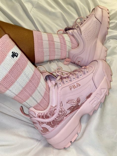 Pink rose disruptors with Ralph Lauren socks #pinksneakers #filas #filadisruptors Pink Fila Shoes Outfit, Pink Aesthetic Shoes, Pink Filas, Ralph Lauren Socks, Fila Disruptor 2, Fila Sneakers, Fila Disruptor, Casual Shoes Outfit, Jordan Shoes Girls