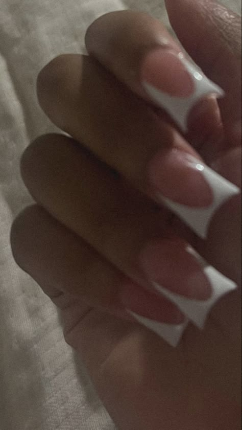 French Tips White, Nails Moon, White French Tips, Nails Basic, Moon Cut, Punk Nails, Long Acrylic Nail Designs, Duck Nails, How To Cut Nails