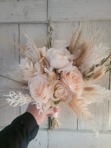 Boho Wedding Bouquet, Pampas Grass Wedding Bouquet, Cream/ Peach Rose Wedding Bouquet, White Pampas Grass Bouquet. - Etsy Boho Summer Wedding Flowers, Simple Beach Wedding Flowers, Boho Floral Arrangements, Wedding Bouquet Pampas, Pampas Grass Wedding Bouquet, Wedding Theme Flowers, Grass Wedding Bouquet, Wedding Vowel Renewal, Wedding Bouquet White