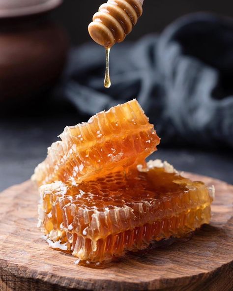 The natural honeycomb is very rich in nutritional values. It is a favourite kind of honey for its naturalness and pureness. 🍯  #honey… Raw Honey Benefits, Heathy Snack, Aesthetic Health, Tattoo Health, Health Fitness Food, Mustache Wax, Honey Packaging, Gut Health Recipes, Honey Benefits