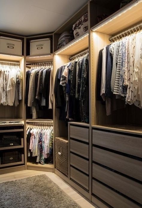 A Walk In Closet, Master Closet Design, Design Ložnic, Organized Closet, Walking Closet, Dream Closet Design, Walk In Closet Design, Closet Design Layout, Closet Renovation