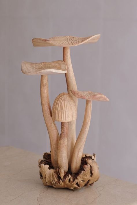 Mushroom Lady, Mushroom Sculpture, Tre Kunst, Mushroom Crafts, Fairy Statues, Wild Mushroom, Deco Nature, Wood Statues, Mushroom Decor