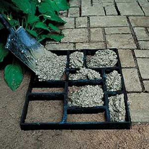 DIY walkway. use a picture frame with multiple spaces, and a $4.00 bag of cement. Prettier and cheaper way to do a walk. Cobblestone Pathway, Diy Walkway, Diy Garden Path, Concrete Stamping, Bag Of Cement, Concrete Mold, Taman Air, Summer Gardening, Stone Molds