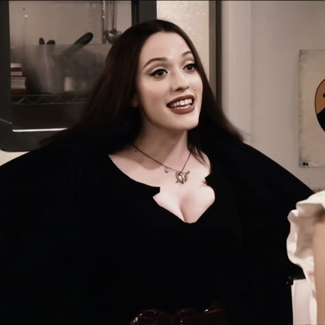 Max 2 Broke Girls Icon, Max Two Broke Girls Icon, Two Broke Girls Max, Max Black Aesthetic, Max Black Icon, 2 Broke Girls Max Black, 2 Broke Girls Aesthetic, Kat Denning, 2 Broke Girl