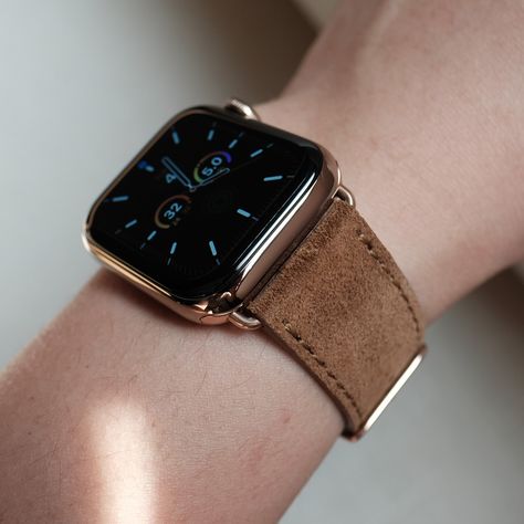 Apple Watch Men, Apple Watch Fashion, Stylish Watches Men, Apple Watch Leather, Trendy Watches, Premium Watches, Expensive Watches, Apple Watch Bands Leather, Watches Unique