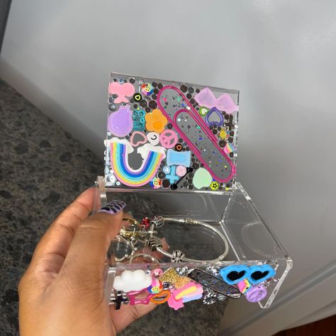 ✨NEW JUNK ITEM ALERT 🚨 JEWELRY BOX 🤩💍 WILL BE ADDED TO THE WEBSITE 🩷🌍 #explorepage✨ #viral #reels #fyp Junk Glasses, B2s Hairstyles, Junk Things, Junk Items, Aesthetic Essentials, Junk Ideas, Switch Case, Nintendo Switch Case, Random Dump