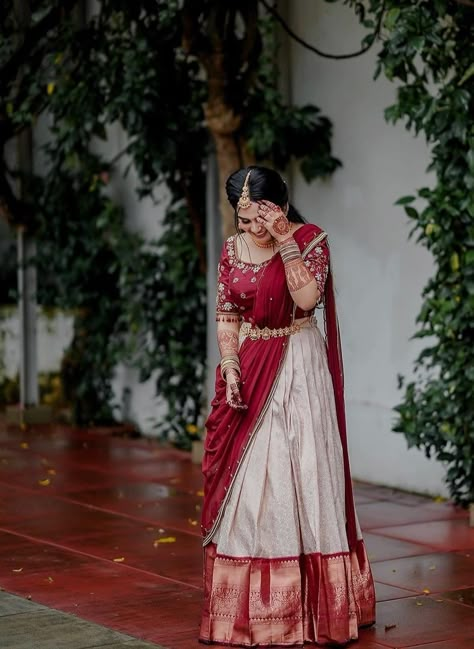 Lehengas Color Combination, South Indian Party Wear Dresses, Half Saree Lehenga For Engagement, South Indian Engagement Look, Latest Half Sarees, Indian Saree Draping Styles, Saree Lehenga Designs, Engagement Lehenga Indian, Fancy Half Sarees