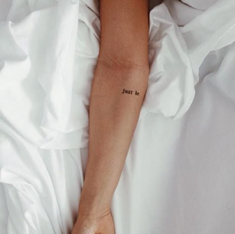 Wörter Tattoos, Tiny Tats, X Tattoo, Shape Tattoo, Erin Wasson, Minimalism Art, Detailed Tattoo, Awesome Tattoo, Dainty Tattoos