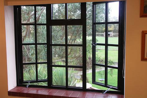 Black Metal Windows, Black Aluminium Windows, 1930s House Extension, Aluminium French Doors, Metal Window Frames, Crittal Windows, Metal Windows, Black Heritage, 1930s House