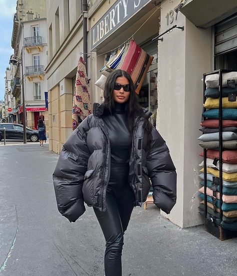 aisha potter’s Instagram photo: “making my way downtown” Oversize Puffer Jacket Outfit, Aisha Potter, Making My Way Downtown, Street Style 2022, Puffer Jacket Outfit, Oversized Puffer Jacket, Fashion Promotion, Fashionista Style, Street Style Trends