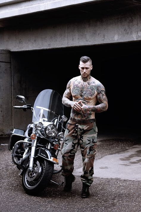 Biker Men Bad Boys, Biker Photoshoot Men, Biker Aesthetic Male, Man On Motorcycle, Marshall Perrin, Biker Style Men, Hot Biker Men, Motorcycle Suits Men, Tatto Boys