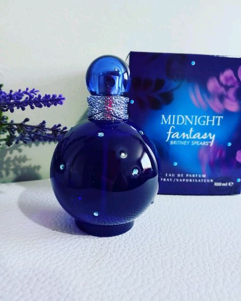 Celeb Perfume, Midnight Perfume, Britney Spears Perfume, Fantasy Perfume, Midnight Fantasy, Fragrance Lab, Blue Perfume, Perfume Body Spray, Victoria Secret Perfume