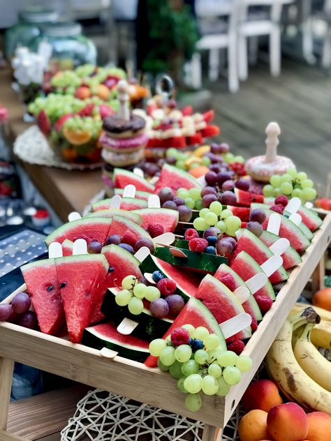 Fruit table Fruit Table, Fruit Platter Designs, Fruit Wedding, Wedding Brunch, Table Arrangement, Brunch Wedding, Food Display, Fruit Platter, Cream Puffs