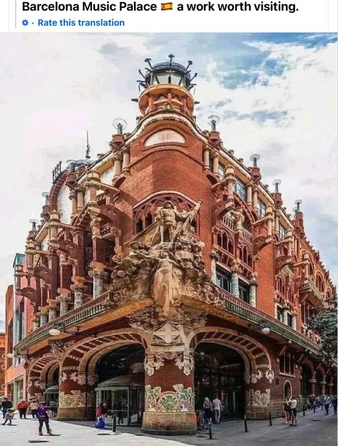 Barcelona Architecture, Gaudi Barcelona, Spain Aesthetic, Unusual Buildings, Barcelona Catalonia, Barcelona City, Art Nouveau Architecture, Barcelona Travel, Europe Summer