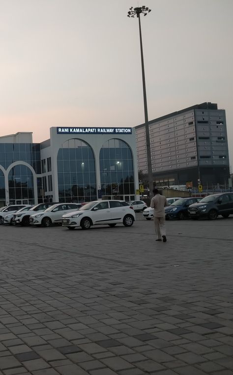 Bhopal Railway Station, Bhopal City Photography, Bhopal Snap, Station Snap, Varanasi Photography, Me Cover Instagram Highlight, Snap Streaks, Gate Wall Design, Hands Aesthetic