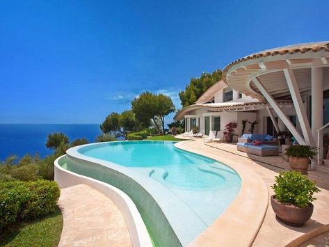 South Facing Villa 6 Trendy House, Swimming Pools Inground, Luxury Pools, Travel Luxury, Beautiful Pools, Swimming Pool Designs, Garden Pool, House Goals, Cool Pools