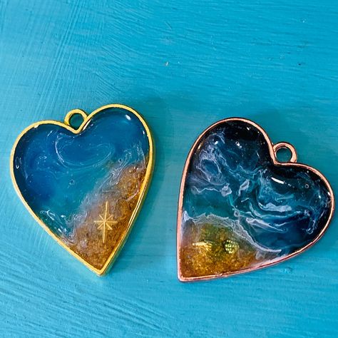 UV Resin Pendant Ocean Beach Themed Uv Resin Jewelry, Ocean Diy, Jewelry Ocean, Beach Earrings, Resin Kit, Themed Jewelry, Beach Themed, Resin Pendant, Uv Resin