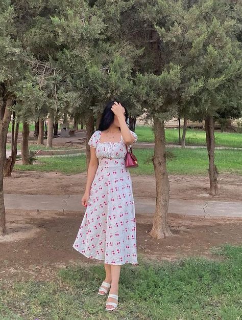 Pose Ideas In Frock, Frock Outfits For Women, Aesthetic Poses In Frock, Poses For Frock Dress, Photo Poses In Frock, Poses On Frock, Poses In Midi Dress, One Piece Dress Photoshoot Poses, Poses In Frock For Instagram