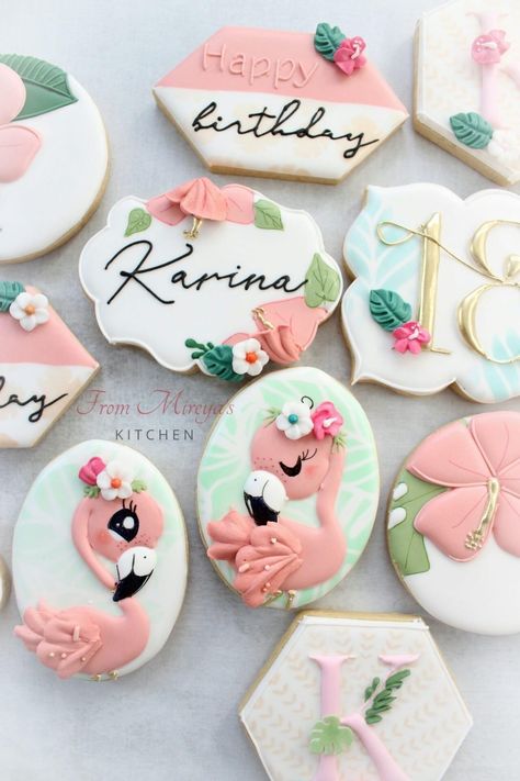 Birthday Icing Cookies, Cupcakes Homemade, Pink Flamingo Party, Flower Sugar Cookies, Sugar Cookie Cakes, Cookie Decorations, Flamingo Cake, Cookies Theme, Holiday Cookies Christmas