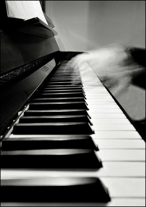 . Slow Shutter Speed Photography, Motion Blur Photography, Piano Photography, Movement Photography, Shutter Speed Photography, Blur Photography, Shutter Photography, Motion Photography, Slow Shutter Speed