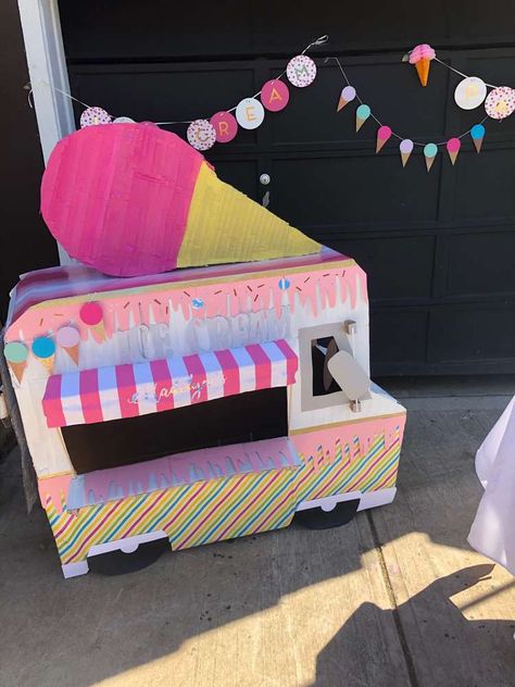 Ice Cream Truck Valentines Boxes, Ice Cream Truck Costume, Ice Cream Truck Ideas, Diy Ice Cream Truck, Ice Cream Truck Birthday Party, Ice Cream Truck Party, Kindy 500, Ice Cream Truck Birthday, Summer Ice Cream Party