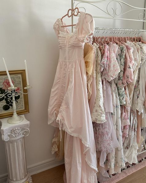 I think I like this little life…💗🎀💐🏰🧺Some sweet moments🕯️🎀 princess dresses: @lacemadeofficial @lacemadeofficial #lacemade #lacemaiden Cottage Core Fashion, Little Life, Sweet Moments, Princess Dresses, Princess Outfits, Feminine Outfit, Princess Dress, Fashion Inspo Outfits, Fashion Inspo