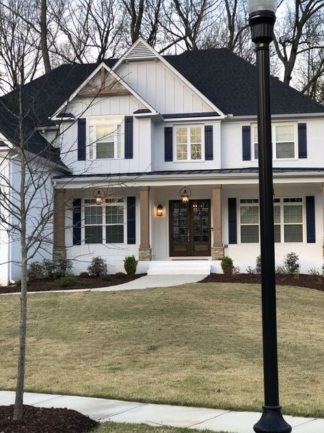 Black And White Suburban House, Subberben House, Craftsman Suburban Home, Suburban Aesthetic House, Nice Suburban Homes, Aesthetic Family Home Exterior, Suburban Home Aesthetic, Suburban Family Home Exterior, Suburban House Aesthetic