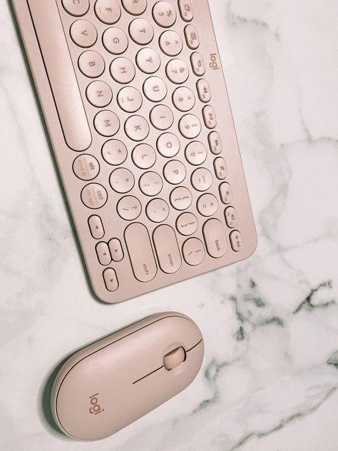 Wireless Keyboard And Mouse Aesthetic, Logitech Keyboard Aesthetic, Logitech K380, Logitech Keyboard, Travel Influencer, Office Aesthetic, Portable Keyboard, Shortcut Keys, Dream Office