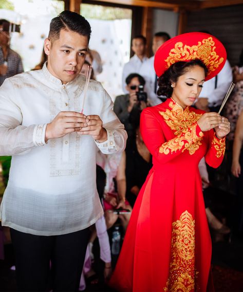 I'm Filipino, My Husband Is Vietnamese & We Got Married In Thailand #refinery29 https://www.refinery29.com/en-gb/thailand-destination-wedding-world-wide-wed Traditional Vietnamese Wedding, Tea Ceremony Wedding, Vietnamese Wedding Dress, Filipino Wedding, Bride’s Mother, Vietnamese Wedding, We Got Married, We Get Married, Wedding Time