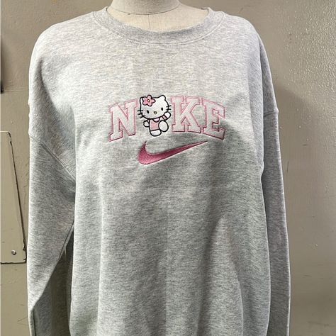 Nike Hello Kitty Crew Neck Sz L Embroidered Hello Kitty Nike Sweatshirt, Nike Hello Kitty Sweater, Christmas Clothing Wishlist, Birthday Wishlist Ideas I Want, Hello Kitty Fit, Hello Kitty Clothing, Hello Kitty Nike, Hello Kitty Sweater, Sweaters Nike