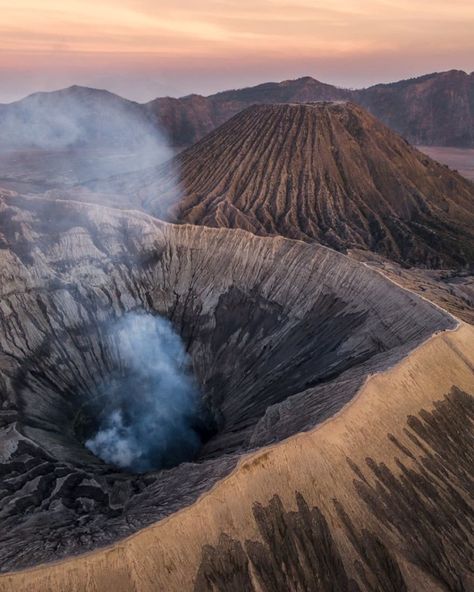 Sunrise On Gunung Bromo Zhangjiajie, Capitol Reef National Park, Aerial Drone, Before Sunrise, French Photographers, Amazing Sunsets, Photography Contests, Famous Landmarks, Aerial Photo