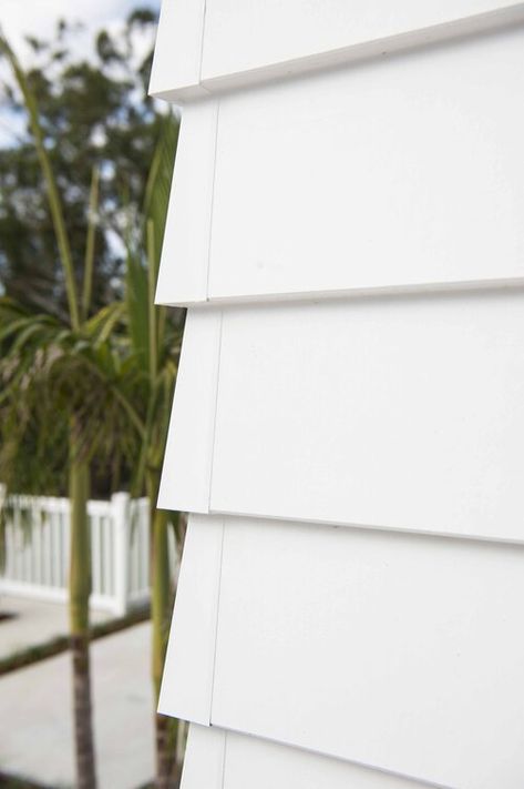 WHY LINEA WEATHERBOARD WAS A NO-BRAINER FOR OUR THREE BIRDS DREAM HOME — THREE BIRDS RENOVATIONS Stria Cladding, Weatherboard Exterior, Queenslander House, Hardie Board, Coastal Exterior, Three Birds Renovations, James Hardie, Create A Board, Three Birds