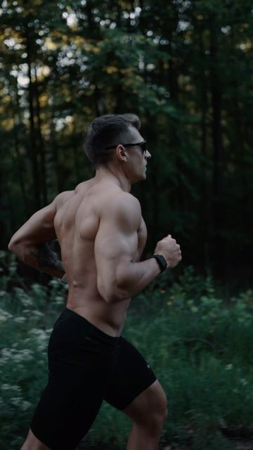 Alex Kukla | Hybrid Athlete on Instagram: "Focus. Don’t give up! #motivation #mindset #focus #hybridathlete" Trustworthy Aesthetic, Hybrid Athlete Aesthetic, Hyrox Aesthetic, Hybrid Aesthetic, Hybrid Athlete, Hybrid Training, Running Pictures, Running Aesthetic, Athlete Motivation