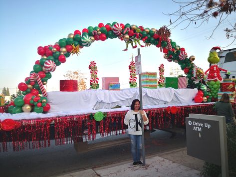 Parade Float Balloon Arch, 12 Days Of Christmas Parade Float Ideas, Float Ideas For Parade Christmas, Christmas Light Float Ideas, Balloon Christmas Parade Float, Cheer Christmas Parade Floats, Home For The Holidays Parade Float, Xmas Parade Float Ideas, Christmas Around The World Parade Float Ideas