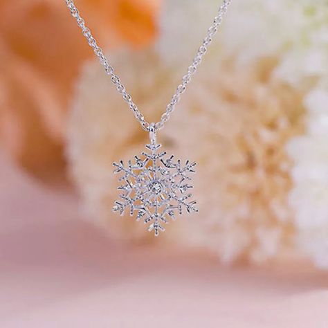 Brand New! Womens Necklaces Silver, قلادات متدلية, Snow Flower, Flower Chain, Female Jewelry, Snowflake Necklace, 파티 드레스, Snowflake Pendant, Pendants Necklaces