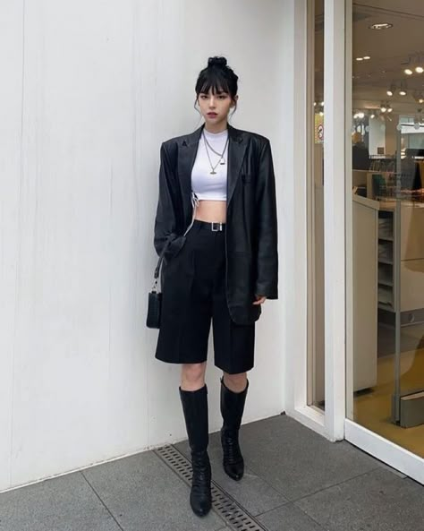 Chinese Streetwear Fashion, Japanese Streetwear Women, Korean Streetstyle, Korea Streetwear, Streetwear Asian, Chinese Street Style, High Fashion Streetwear, Chinese Streetwear, Streetwear Japanese