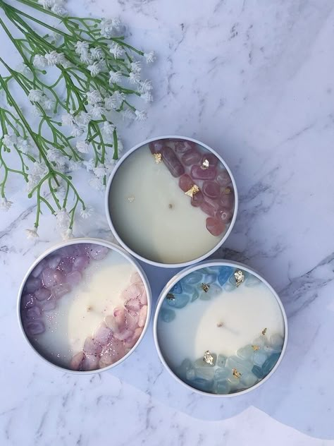 Diy Crystal Candles, Cristal Candles, Unique Candle Containers, Handmade Candles Diy, Velas Candles, Boho Candle, Travel Candles, Intention Candles, Candle Aesthetic