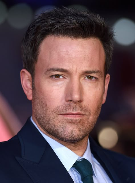 Ben Affleck Says He Was “So Uncool” Post-J.Lo Split+#refinery29 Young Ben Affleck, Ben Affleck Bruce Wayne, Man Celebrity, Affleck Batman, Ben Affleck Batman, Celebrity Airport Style, Good Will Hunting, Handsome Celebrities, Batman Wallpaper