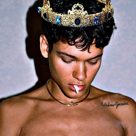 Love Him Aesthetic, Young Royals Wilhelm And Simon, Edvin Ryding Young Royals, Simon Young Royals, Omar Rudberg And Edvin Ryding, Young Royals Wilhelm, Him Aesthetic, Wilhelm And Simon, Young Royals Cast