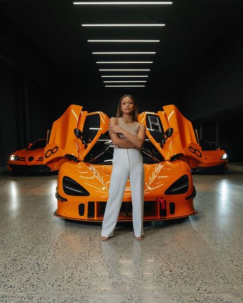 bianca bustamante Female Racer Aesthetic, F1 Academy, Mclaren 600lt, Female Racers, Auto Racing Events, Mclaren Formula 1, F1 Driver, Mclaren F1, Michael Schumacher