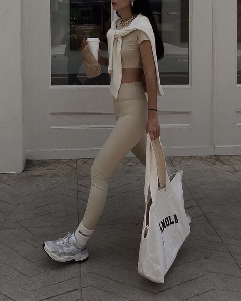 Summer Work Out Outfits, Pilates Outfits, Instagram Amsterdam, Chic Activewear, Summer Workout Outfits, Pilates Outfit, Pilates Clothes, Outfit Gym, Gym Aesthetic