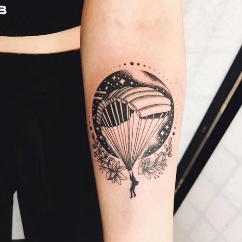 Parachute Tattoo, Daredevil Tattoo, Full Leg Tattoos, Meaningful Tattoo Quotes, Tattoo Pictures, Cool Tattoos For Guys, Tumblr Image, Skydiving, Meaningful Tattoos